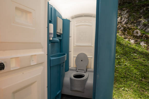 Best Portable restroom solutions  in Versailles, OH